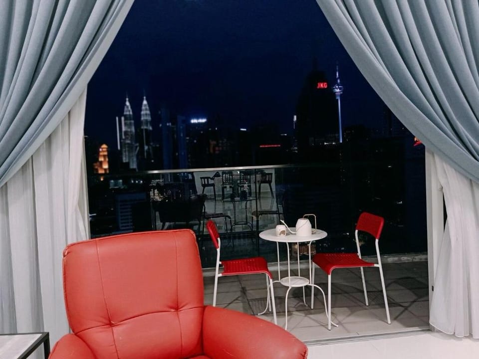 Brilliant city view @Regalia Residence Apartment in Federal Territory of Kuala Lumpur