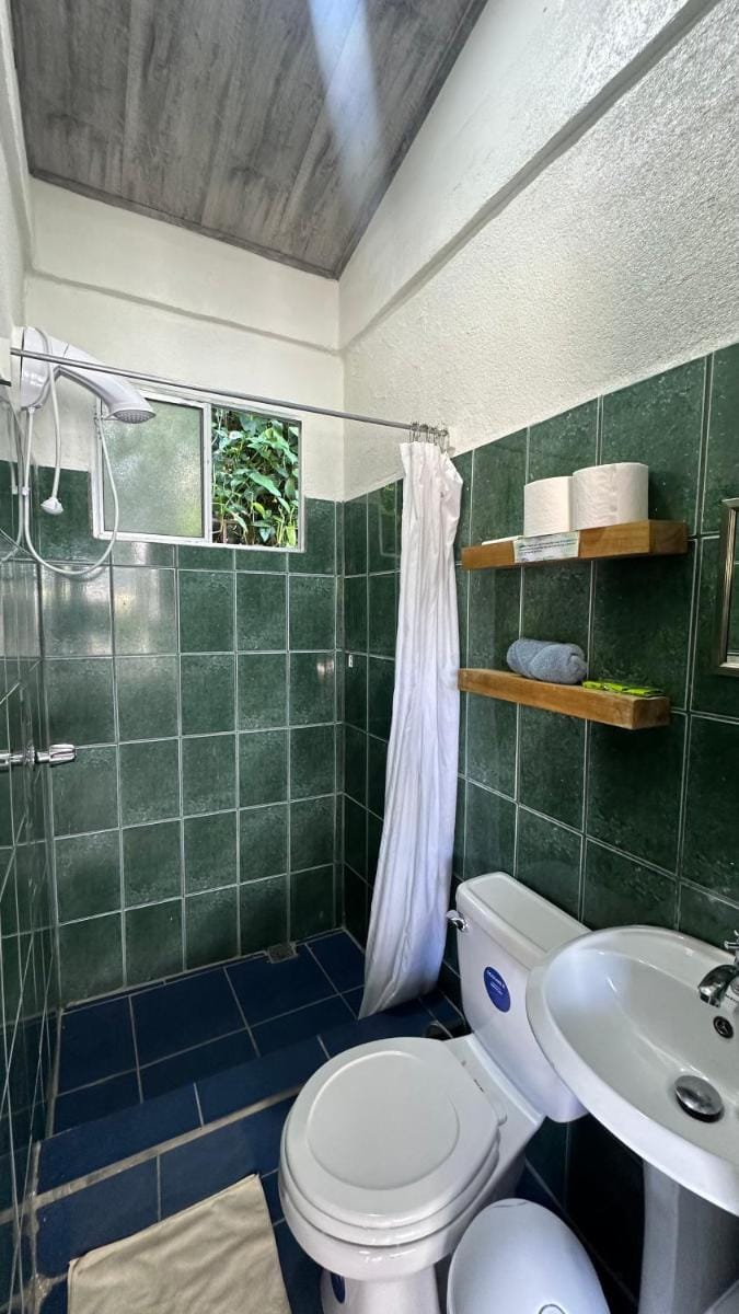 Rooms & Pool Macaws Apartment hotel in Uvita
