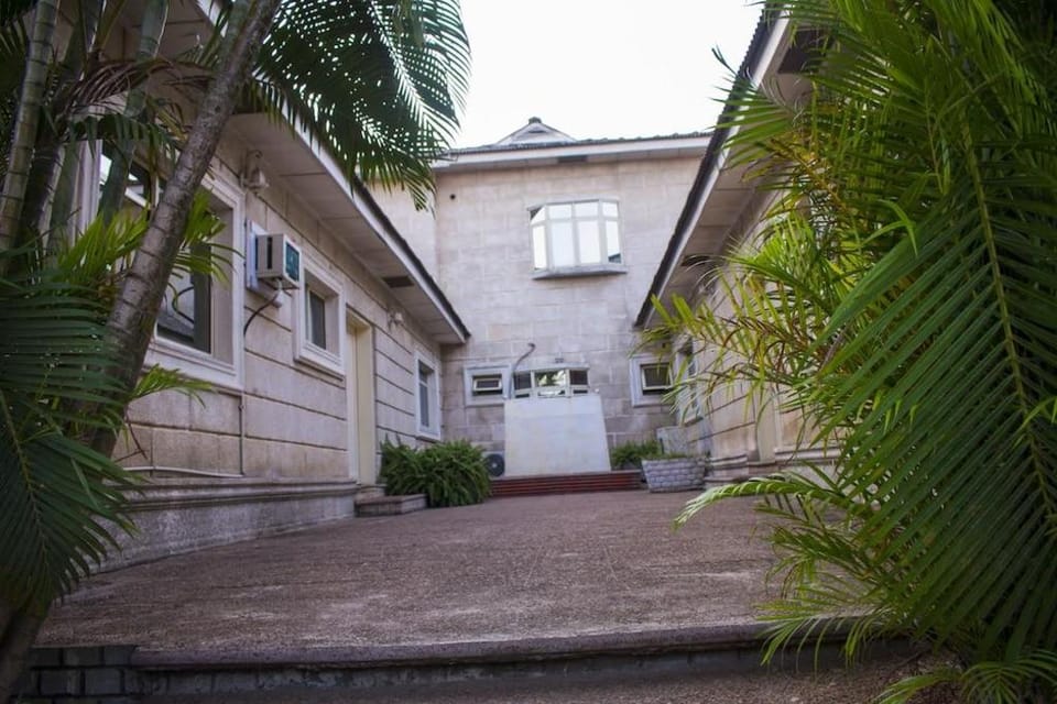 Whitehouse Exclusive Guest House Hotel in Lagos