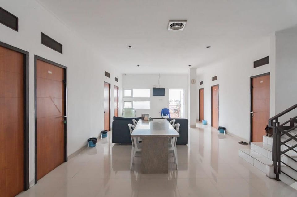 KoolKost near Alun Alun Kota Bandung 2 - Male Only Hotel in Bandung
