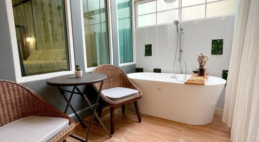 Le Cartier Guesthouse Hotel in Patong
