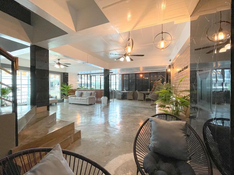 Le Cartier Guesthouse Hotel in Patong