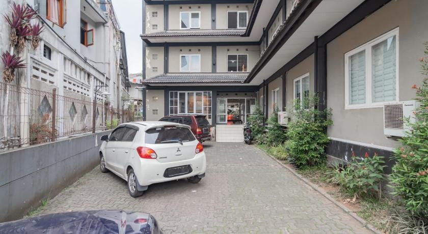 RedDoorz near Exit Toll Pasteur 5 Bed and Breakfast in Bandung