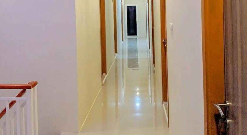 RedDoorz Syariah @ Karema Area Mamuju Hotel in Indonesia