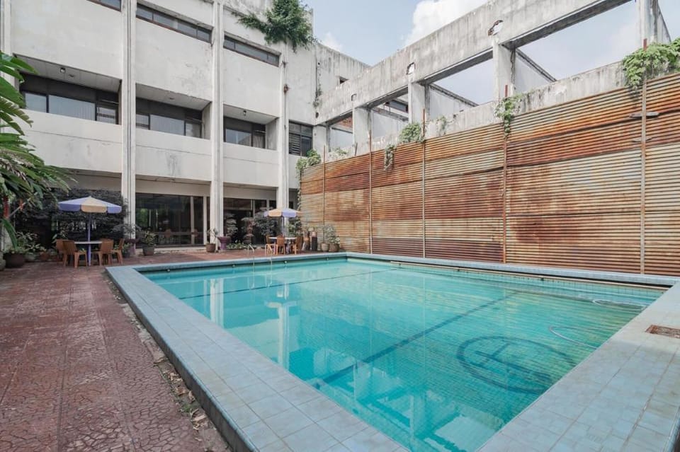 Istana Hotel Bandung Mitra RedDoorz Hotel in Bandung