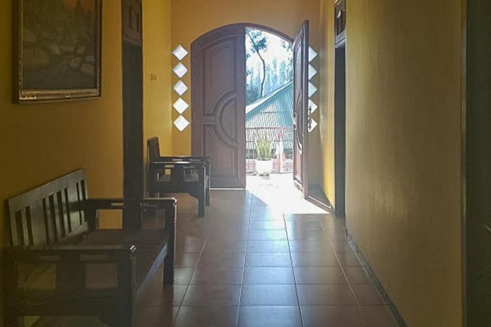 Bromo Indah Lestari Homestay Mitra RedDoorz Hotel in East Java