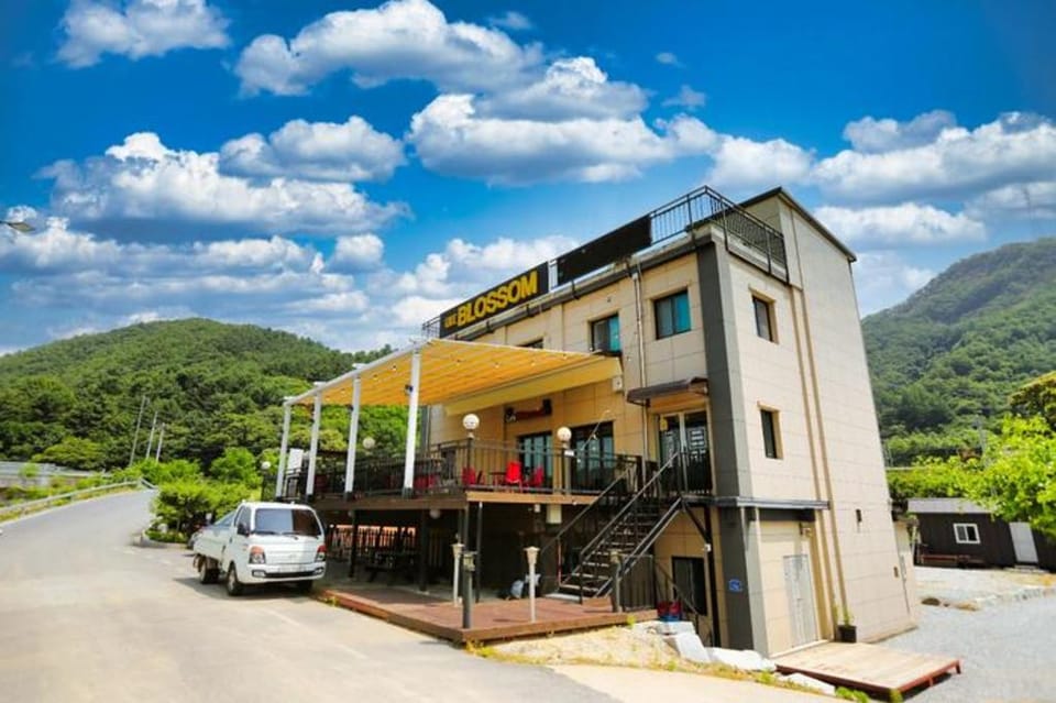 Wonju Zinni y Camp Pension Bed and Breakfast in Gyeonggi-do