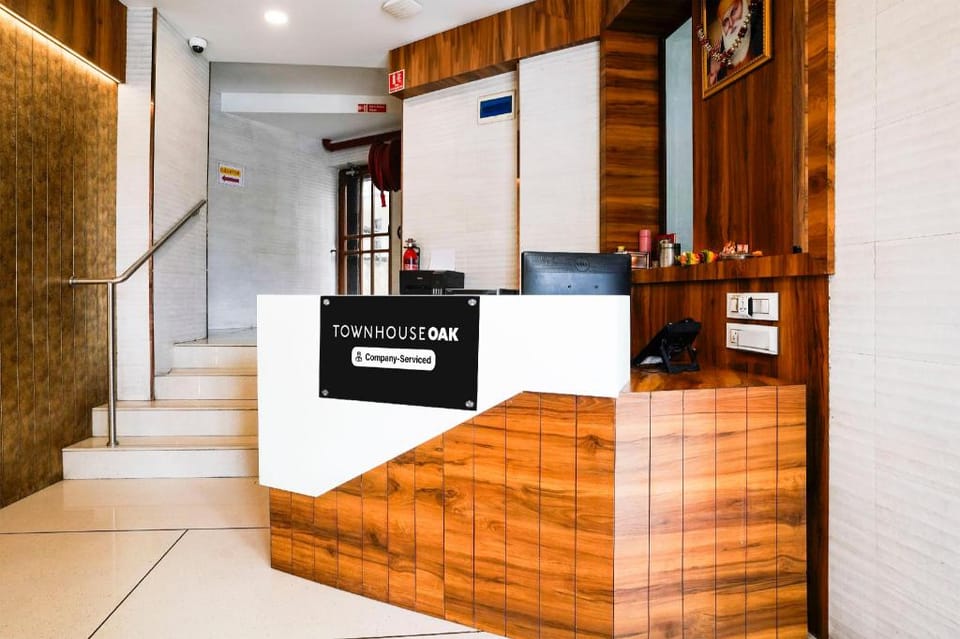 Super Townhouse Oak Vashi Hotel in Maharashtra