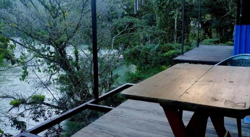 Rafting Hut By The River Apartment in Guatemala
