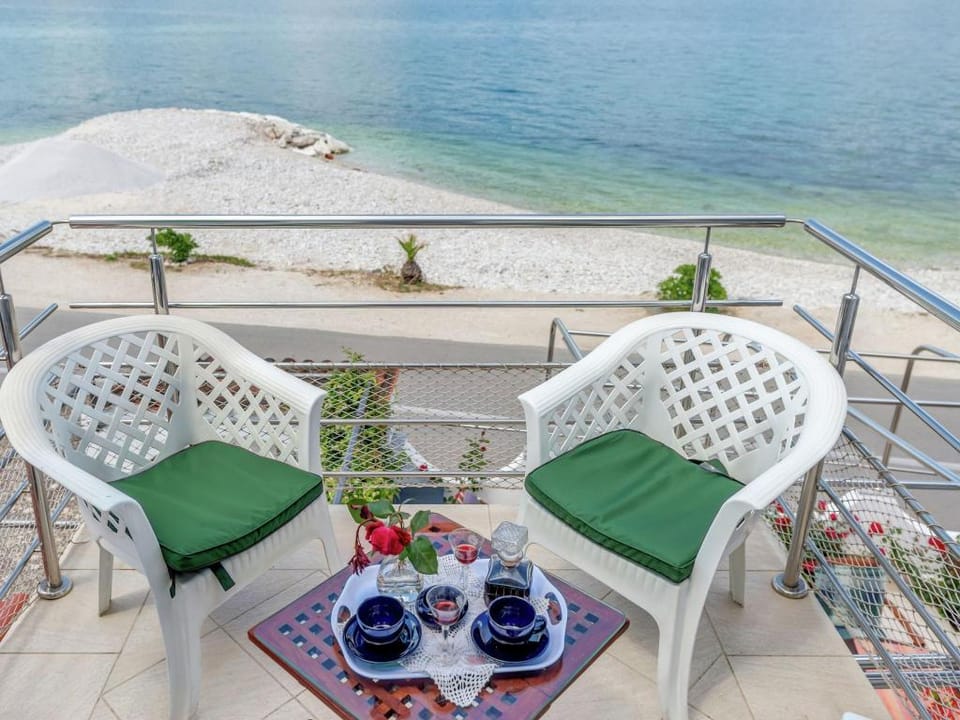Holiday Home in Arbanija with Sea Views Vacation rental in Šibenik-Knin County, Croatia