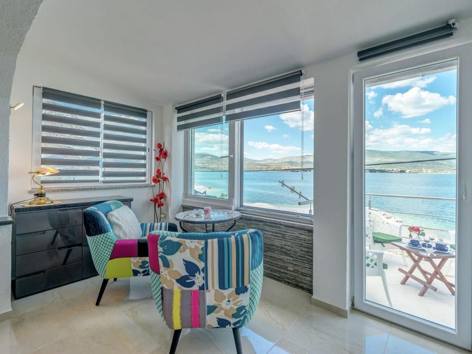 Holiday Home in Arbanija with Sea Views Vacation rental in Šibenik-Knin County, Croatia