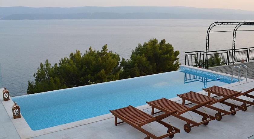 Sea-View Retreat in Celina Apartment in Split-Dalmatia County