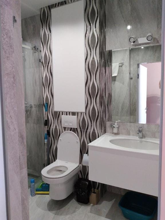 New apartment on the 21 floor  1-4 people Center Apartment in Kiev City - Kyiv