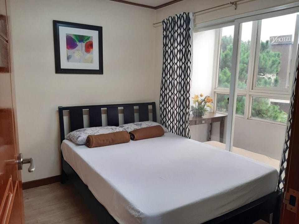 Mireya's 2BR Condo - Zone Vill Burnham Park Vacation rental in Baguio
