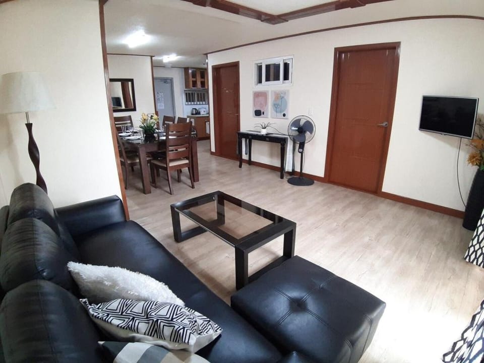 Mireya's 2BR Condo - Zone Vill Burnham Park Vacation rental in Baguio
