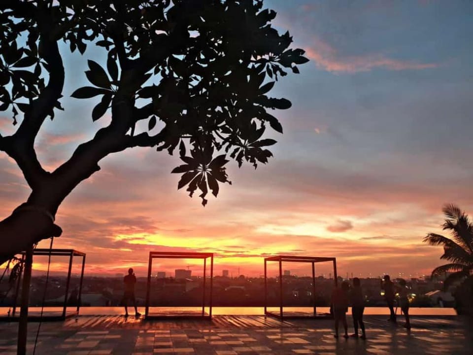 Menginap di gedung tertinggi di jawa barat Apartment in West Java