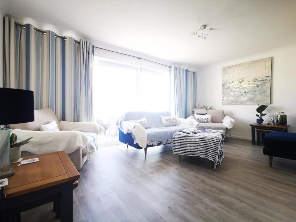 Sea View 3 bedroom seaside property Vacation rental in Chichester District