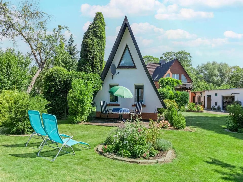 Charmante Finnhutte mit Garten Vacation rental in Mecklenburg-Vorpommern, Germany