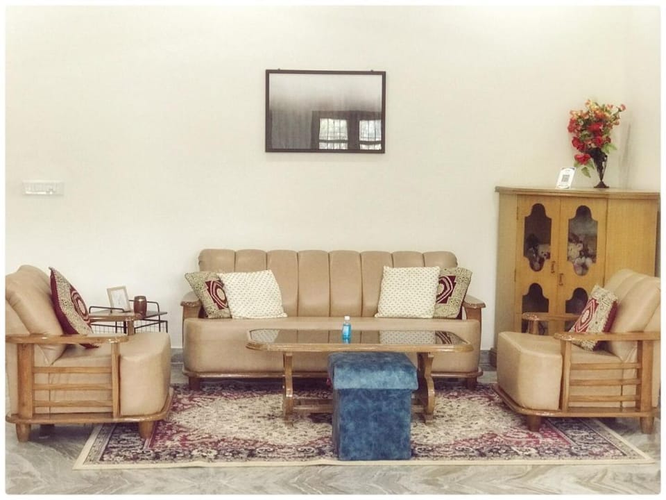 Ganga Luxe Escape - 3 BR Luxe Apts by the ManStays Apartment in Uttarakhand