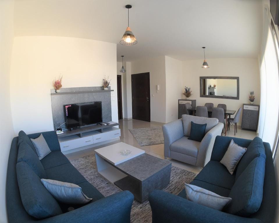 Glamorous Modern Dayekh Apt A ⚡️24/7 electricity⚡️ Apartment in Africa