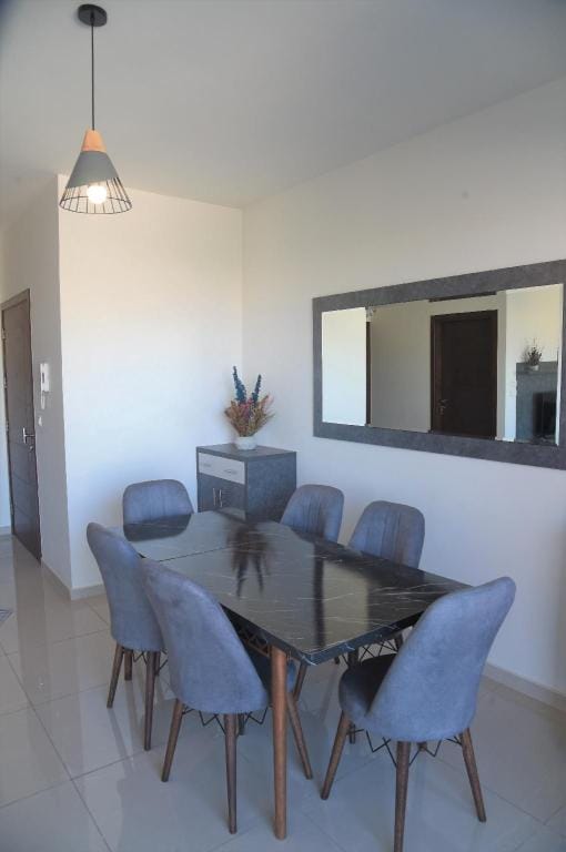 Glamorous Modern Dayekh Apt A ⚡️24/7 electricity⚡️ Apartment in Africa