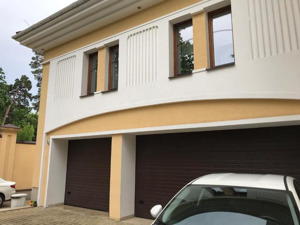 House above the garage «The Casbah Door, 1912» Apartment in Kiev City - Kyiv