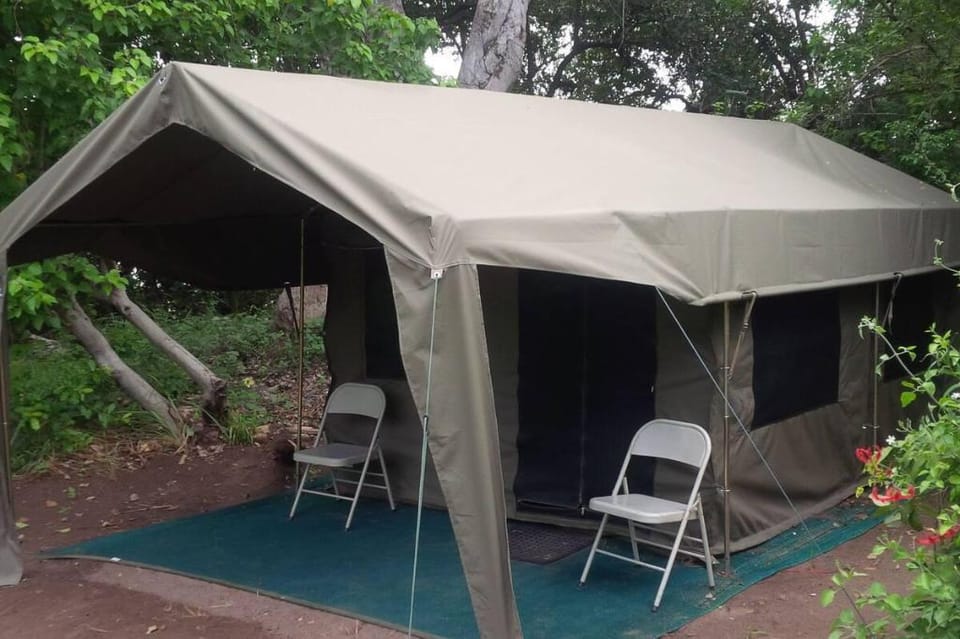 Ihaha Mobile Camp Campground/ 
RV Resort in Africa