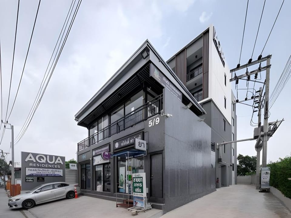 Aqua Residences อควา เรสซิเดนซ์ ห้องพักใหม่ให้เช่า ติดรถไฟฟ้าสถานีวุฒากาศ Apartment in Bangkok