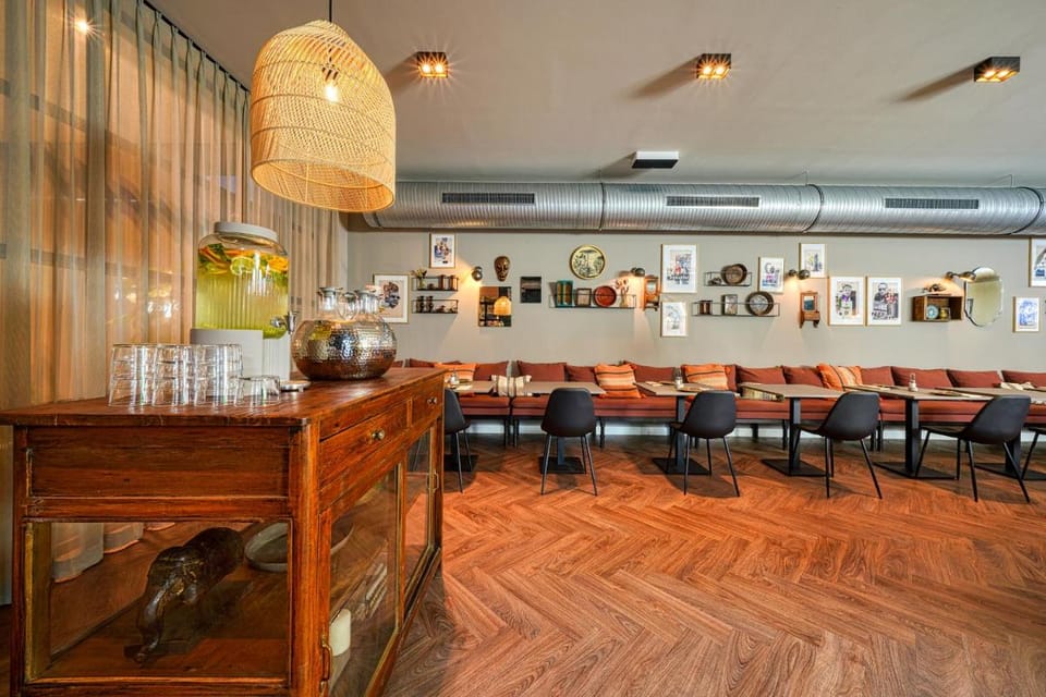 Vienna House Easy by Wyndham Bonn Hotel in Bonn