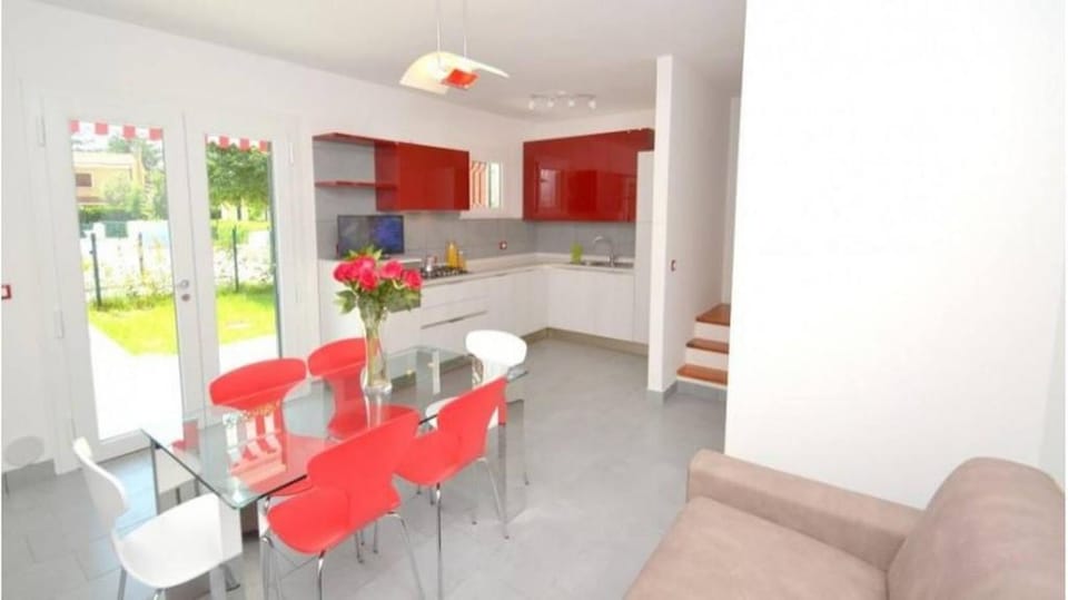 Terraced house with swimming pool for 6 people Vacation rental in Bibione