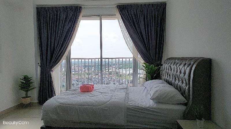 HOMEtime Infinity 8 -The Venus -Sitiawan @ 12 Pax Apartment in Perak