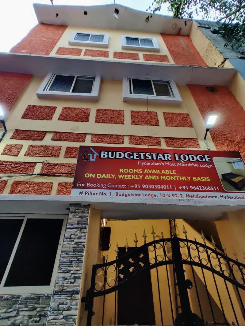 Single Private Rooms In Mehdipatnam Vacation rental in Hyderabad