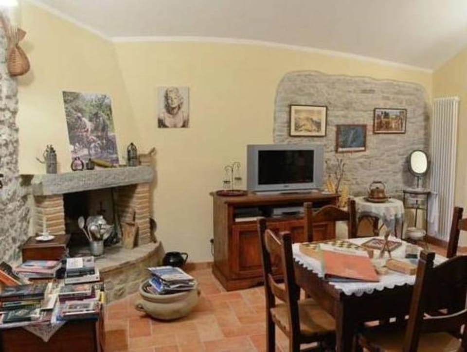 Cottage in Marche near Ski Slopes Vacation rental in Umbria