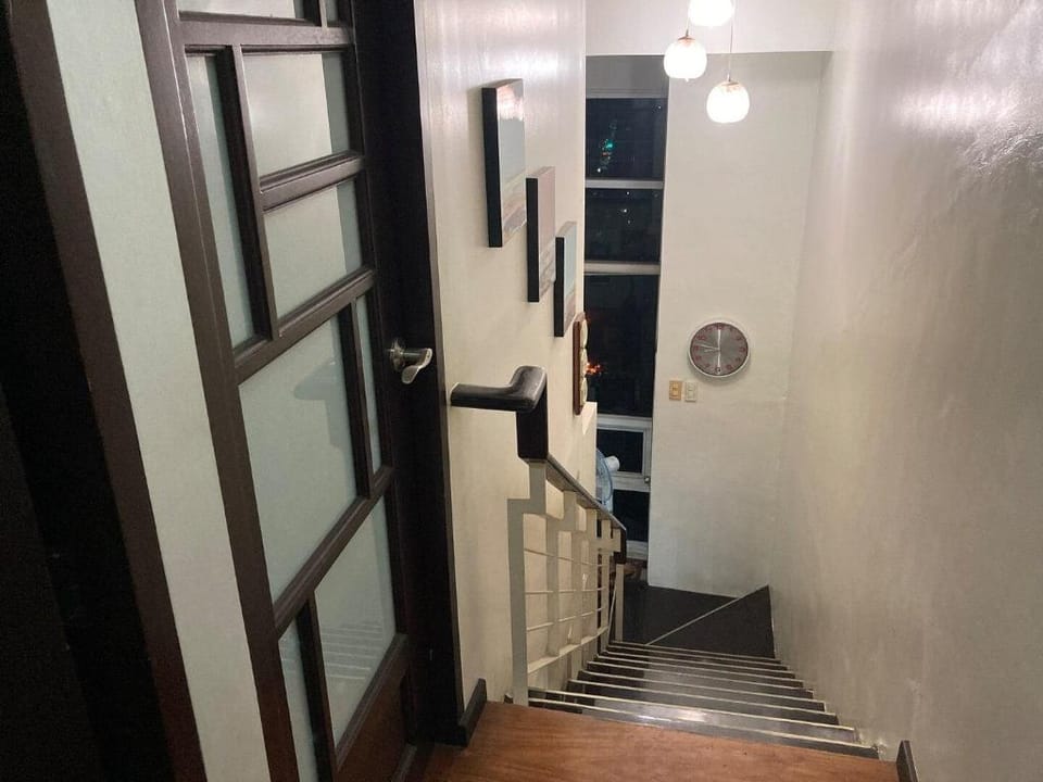 Ultima Rsdncs 23rd Flr WIFI & PARKING SPACE Apartment in Cebu City