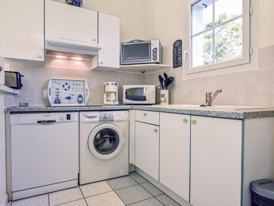Modern Holiday Home in Sainte-Marie-de-Re near Sea Vacation rental in Sainte-Marie-de-Ré