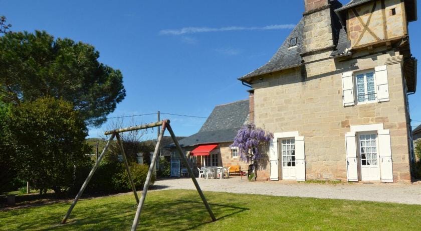 Historic Tower Home in Brignac Vacation rental in Nouvelle-Aquitaine