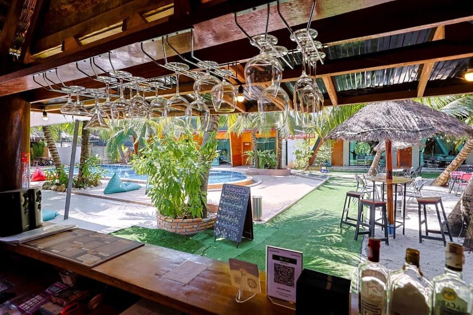 Kinjo Park Resort - Near Wat Chedi Ai Khai Hotel in Thailand