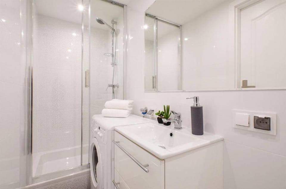 Lumina little comfy apart next on Piramowicza Apartment in Masovian Voivodeship