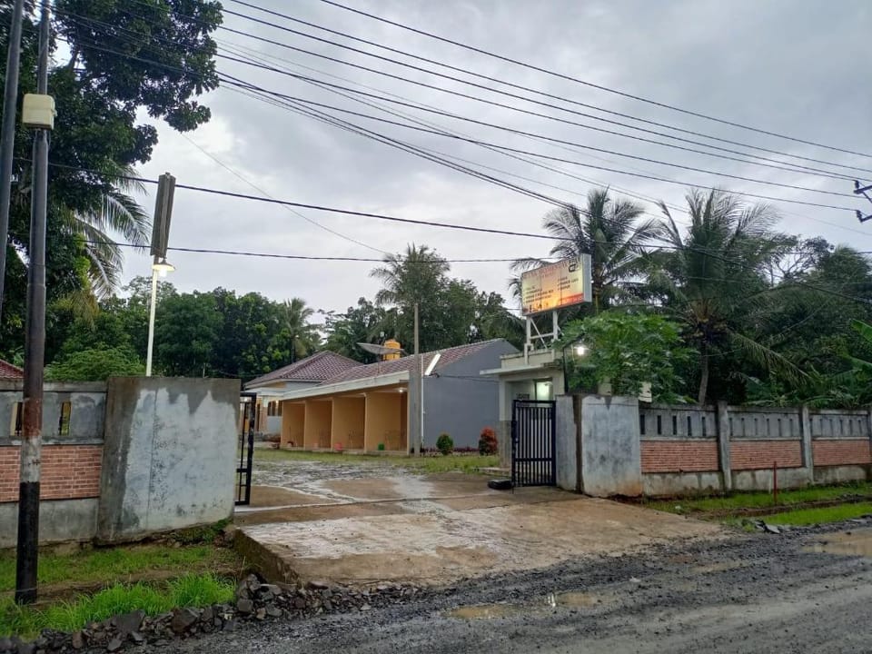 Setya Homestay   Tanjung Lesung Ruang Alamanda  Vacation rental in Indonesia