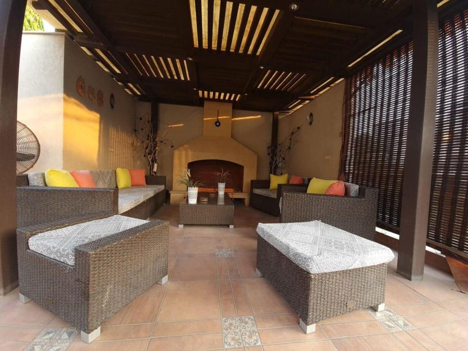 Zaha Homes-AkhterVilla:2br upper portion,JheelPark Villa in Karachi