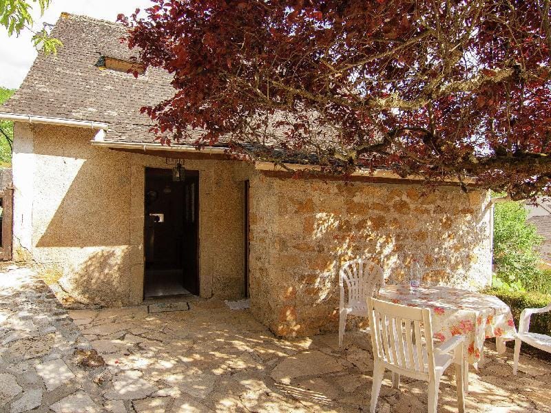 Lakeside Cottage Roziers Retreat Vacation rental in Nouvelle-Aquitaine