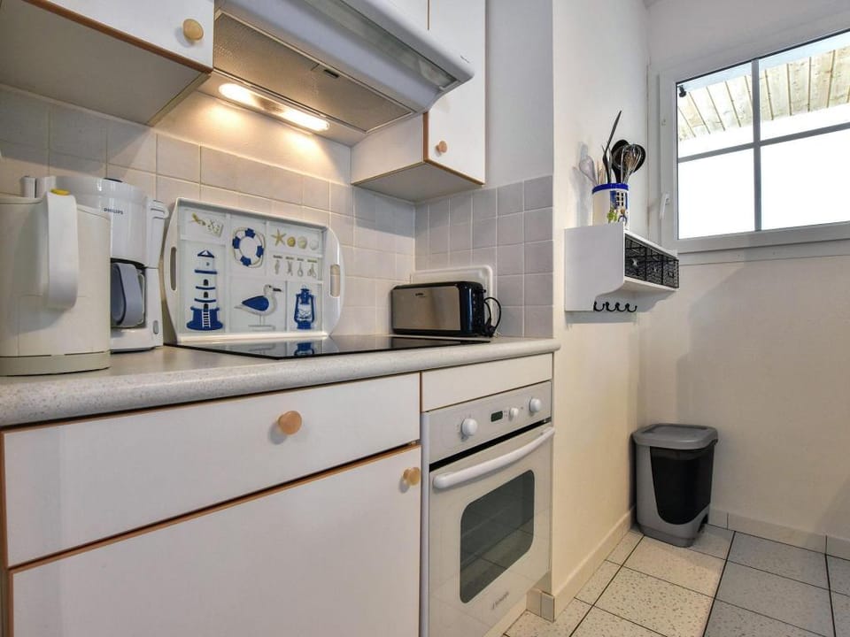 Old vacation home in Labaroche with jacuzzi Vacation rental in Sainte-Marie-de-Ré