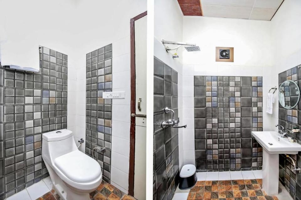 The Sitara Hotel  Apartment in Punjab, India