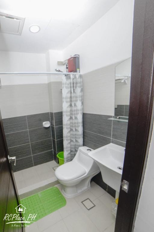 RCPlace @ The Courtyards w/ Netlfix DOT Certiifed Apartment in Baguio