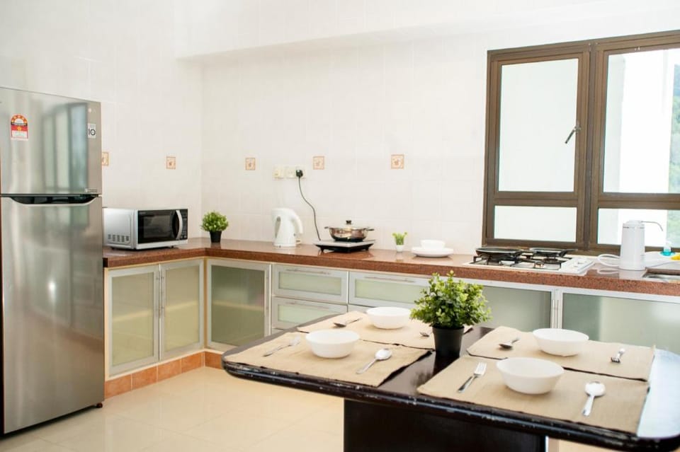 SRI SAYANG SEAVIEW HOLIDAY HOME @ FERRINGHI Apartment in Batu Ferringhi, Penang, Malaysia