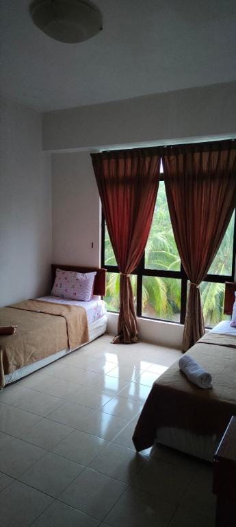 Marina Cove Resort Homestay 3 Bedroom - 2 Apartment in Perak
