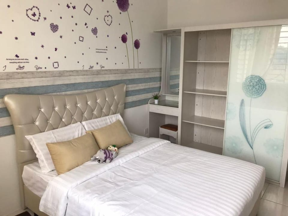 MAYA Sea View Families Suite Apartment + Sky Pool Apartment in Kedah