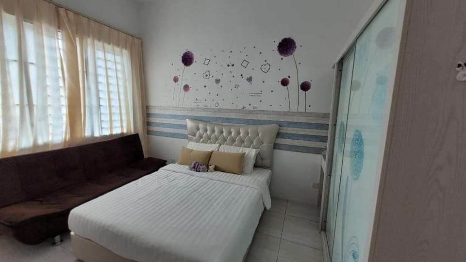 MAYA Sea View Families Suite Apartment + Sky Pool Apartment in Kedah