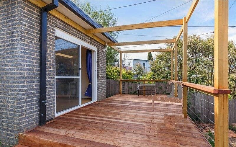 Private suburban apartment (1BR) with private deck Apartment in Canberra