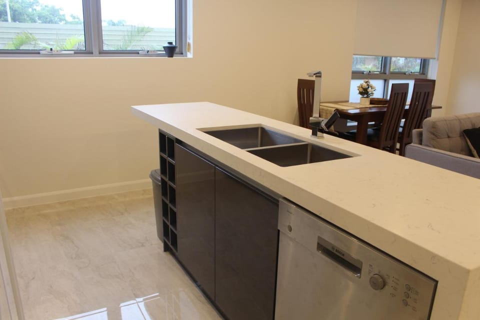 Serenity Surfers Paradise Apartment in Surfers Paradise